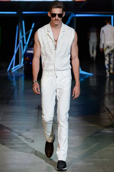 Look 21